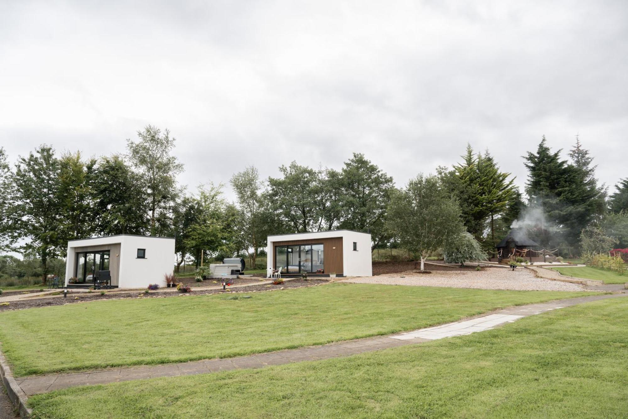 Lakescape - Waterfront Self- Catering Cabins Енніскіллен Екстер'єр фото