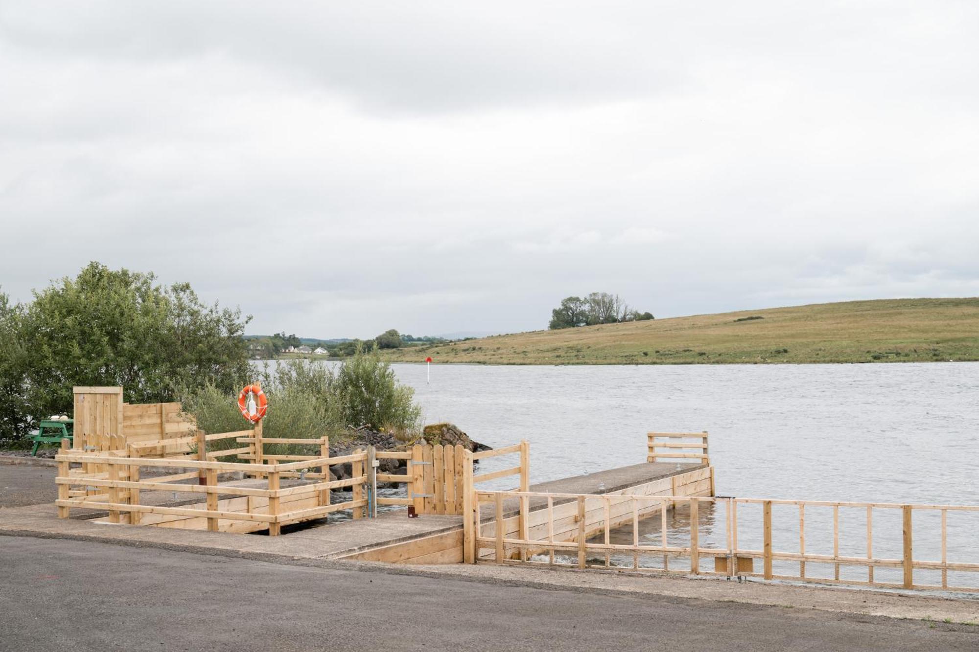 Lakescape - Waterfront Self- Catering Cabins Енніскіллен Екстер'єр фото